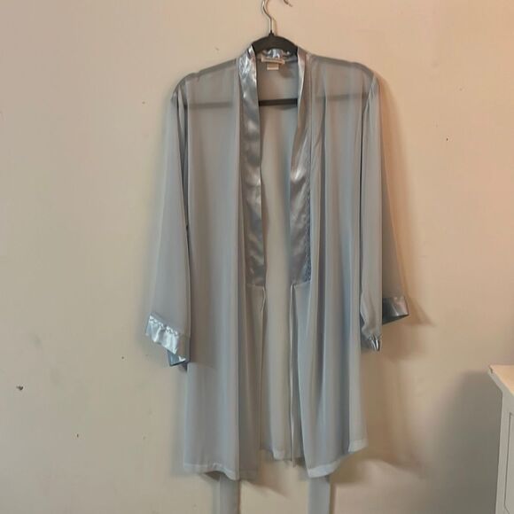 Vintage sheer satin baby blue robe large / extra large - Picture 2 of 2